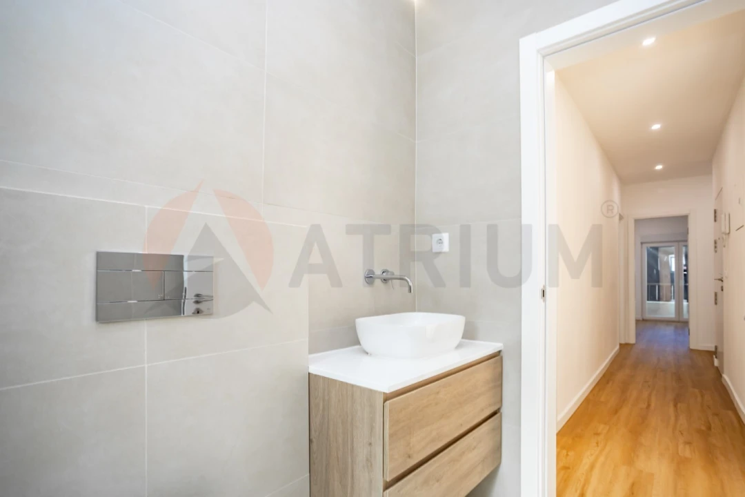Apartamento T3 para Venda em Almada, Cova da Piedade, Pragal e Cacilhas Foto 16
