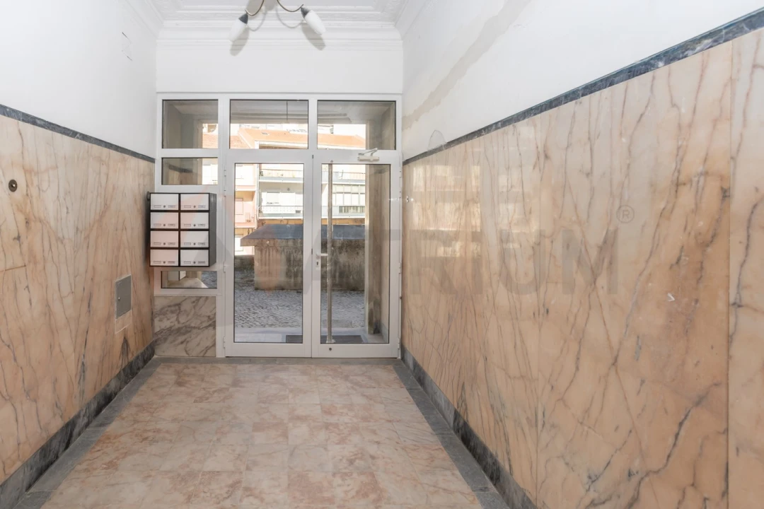 Apartamento T3 para Venda em Almada, Cova da Piedade, Pragal e Cacilhas Foto 17