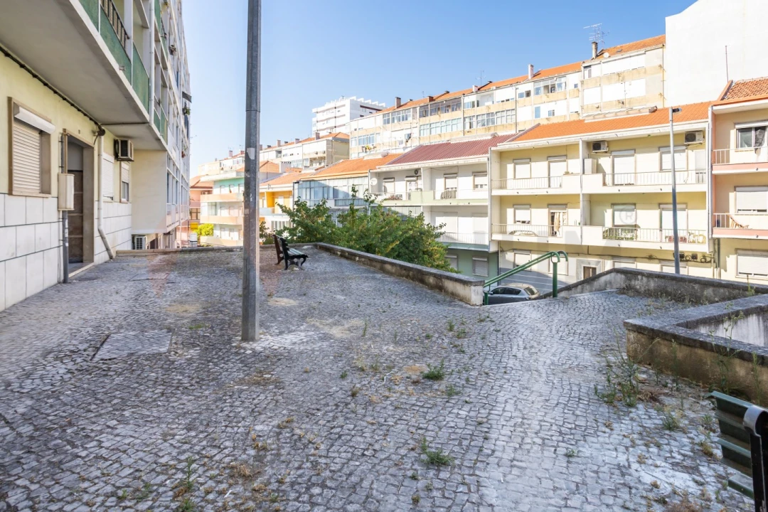 Apartamento T3 para Venda em Almada, Cova da Piedade, Pragal e Cacilhas Foto 18