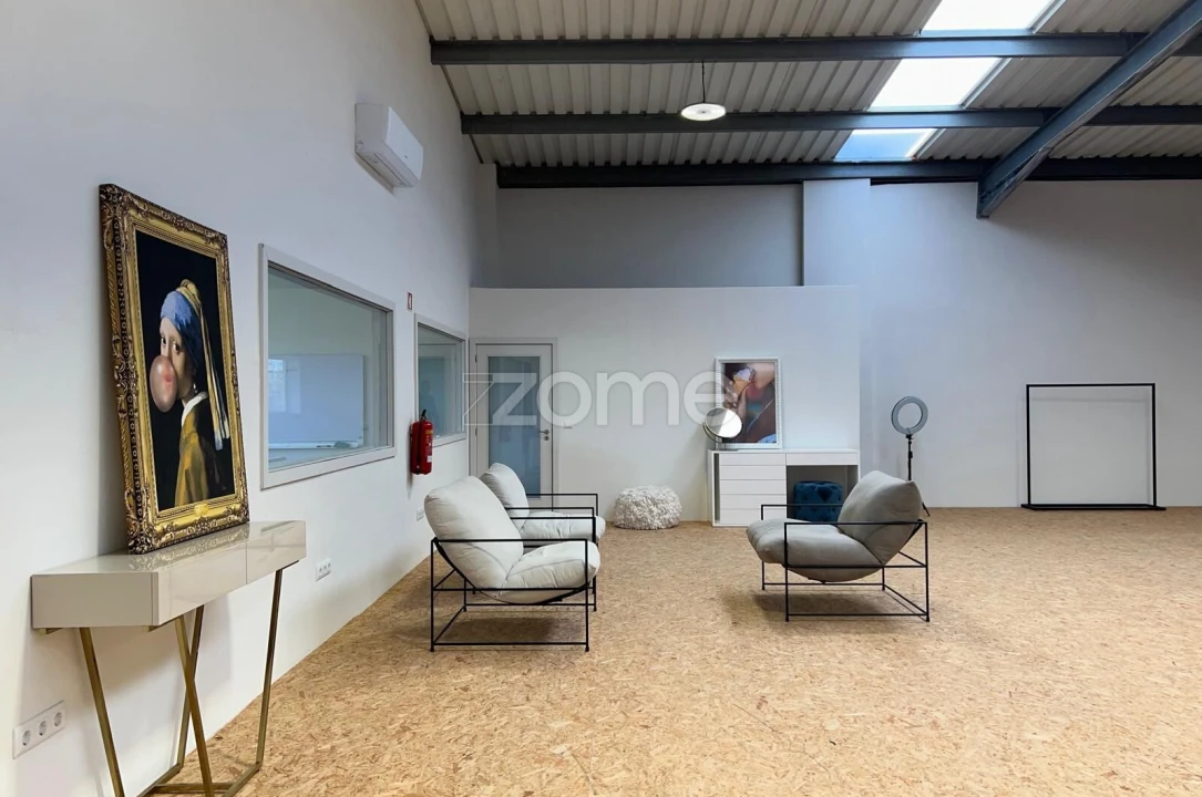 Terreno Comércio / Armazém para Arrendamento em Castêlo da Maia Foto 33