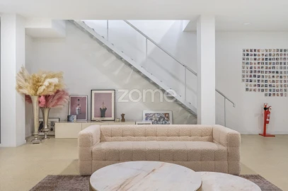 Terreno Comércio / Armazém para Arrendamento em Castêlo da Maia