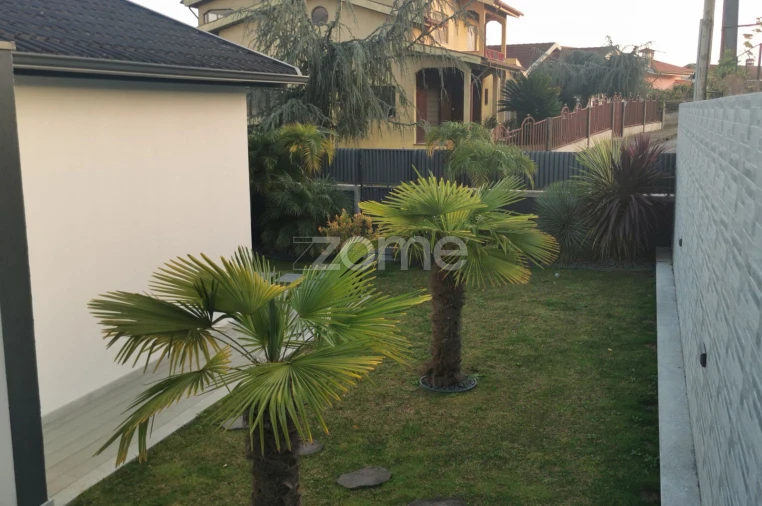 Moradia T4 para Venda em Vila Verde e Barbudo Foto 5