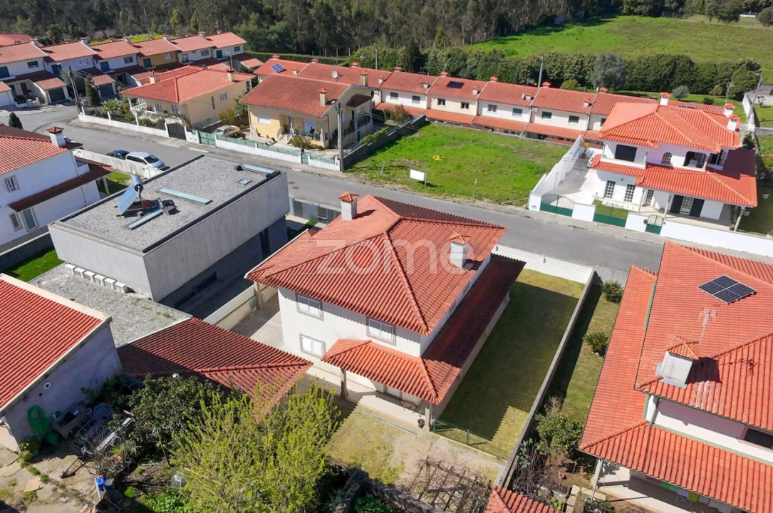 Moradia T4 para Venda em Vila Nova de Famalicão e Calendário Foto 5