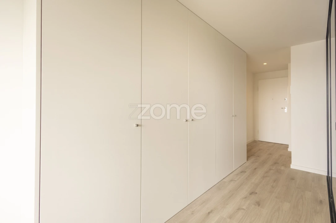 Apartamento T1 para Arrendamento em São Mamede de Infesta e Senhora da Hora Foto 6