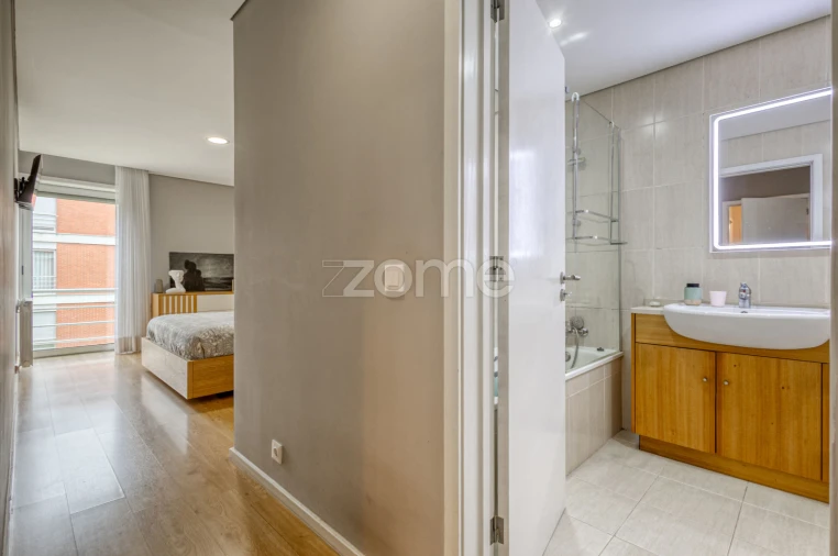 Apartamento T2 para Venda em Nogueira e Silva Escura Foto 17