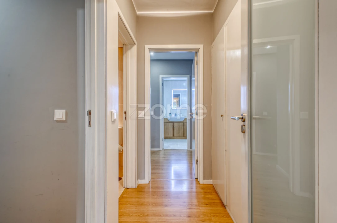 Apartamento T2 para Venda em Nogueira e Silva Escura Foto 13