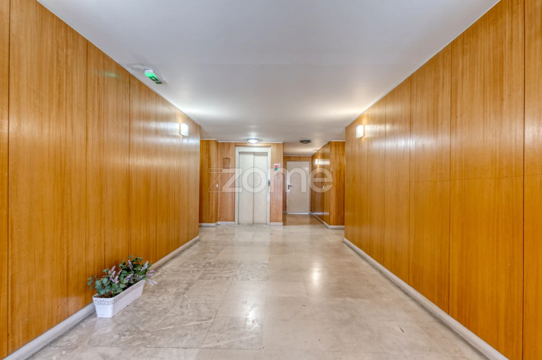 Apartamento T2 para Venda em Nogueira e Silva Escura Foto 21