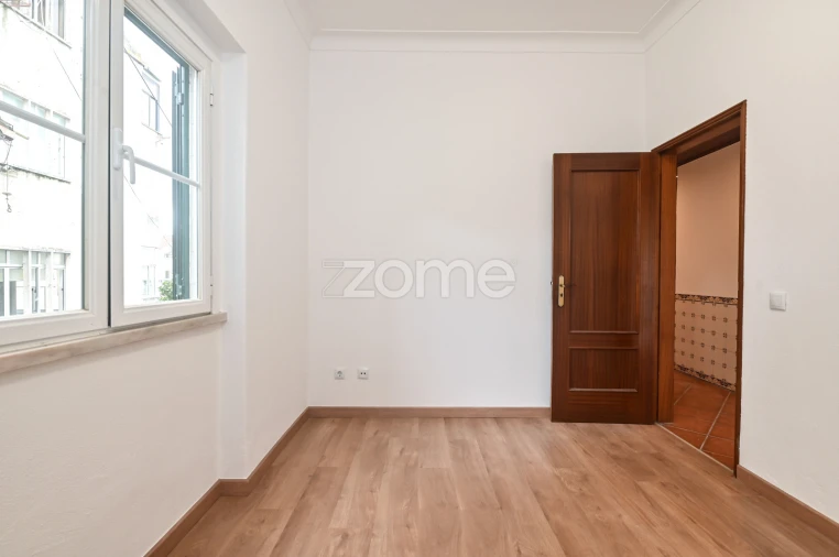 Apartamento T3 para Venda em Ramada e Caneças Foto 13