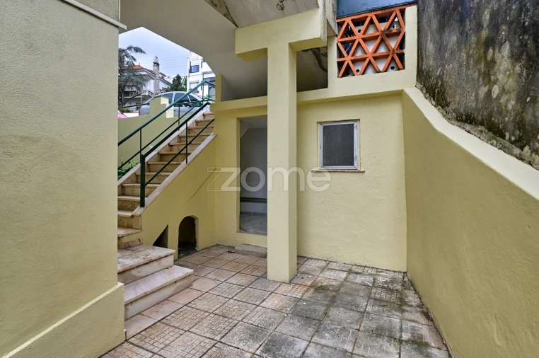 Apartamento T3 para Venda em Ramada e Caneças Foto 28