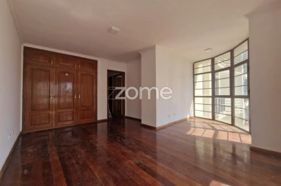 Apartamento T3 para Venda em Algueirão-Mem Martins