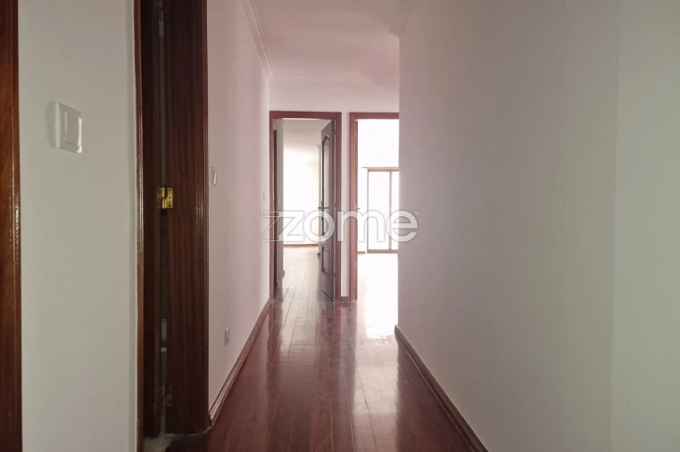 Apartamento T3 para Venda em Algueirão-Mem Martins Foto 9