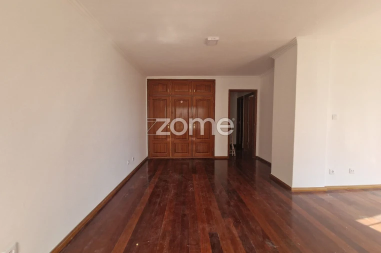 Apartamento T3 para Venda em Algueirão-Mem Martins Foto 7