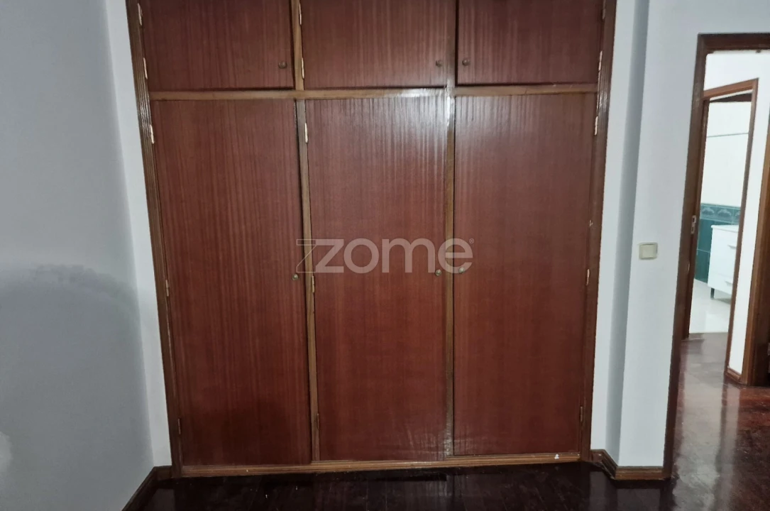 Apartamento T3 para Venda em Algueirão-Mem Martins Foto 11