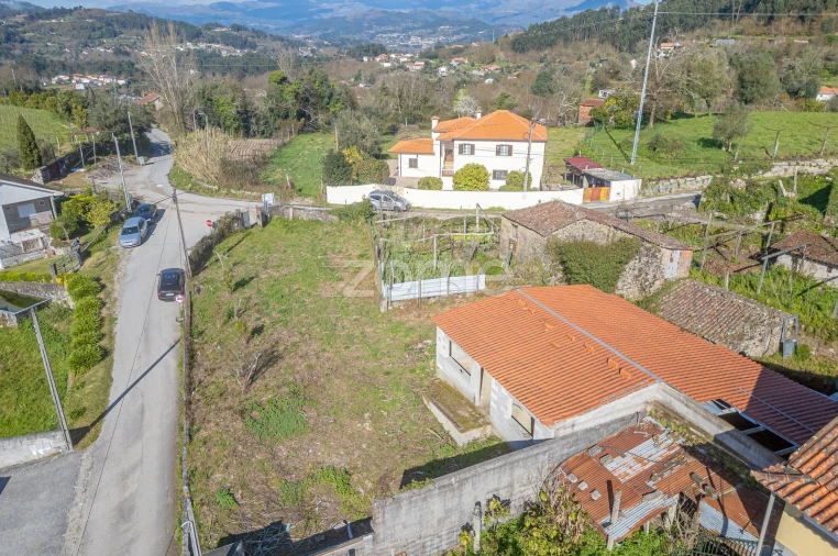 Moradia T3 para Venda em Bravães Foto 8