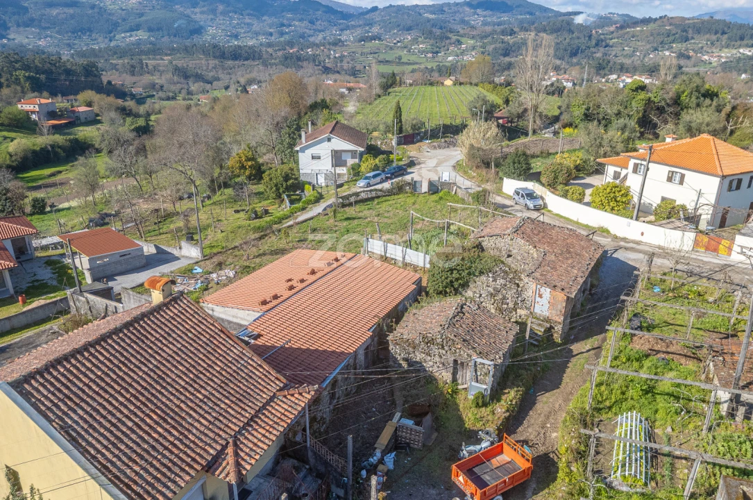 Moradia T3 para Venda em Bravães Foto 9