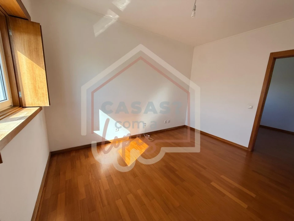 Apartamento T1 para Arrendamento em Santa Joana Foto 8