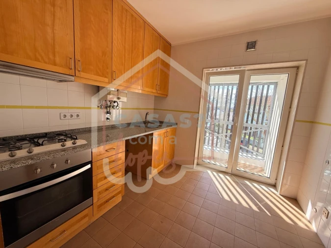 Apartamento T1 para Arrendamento em Santa Joana Foto 3