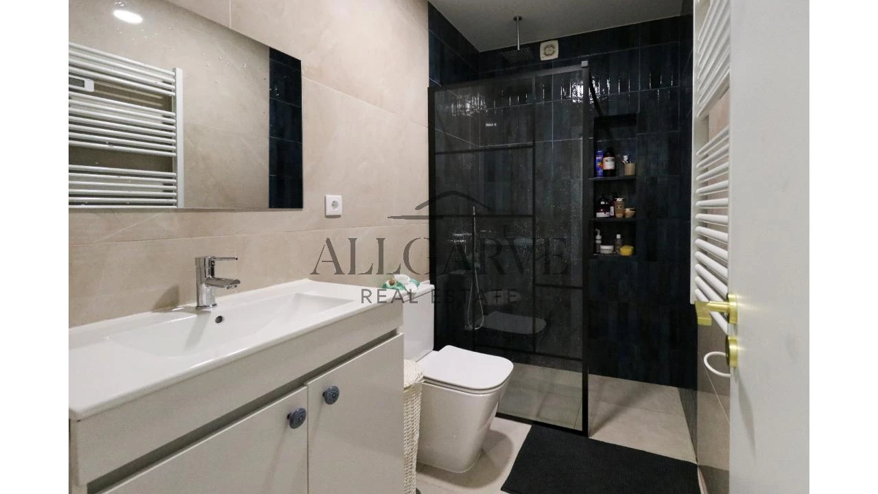 Apartamento T1 para Venda em Portimão Foto 10