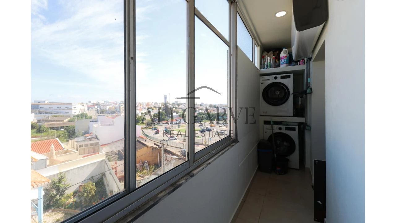 Apartamento T1 para Venda em Portimão Foto 8