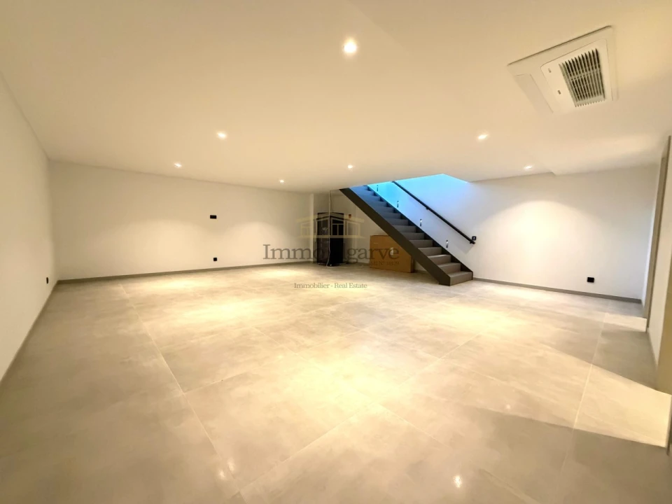 Moradia T3 para Venda em Albufeira e Olhos de Água Foto 37