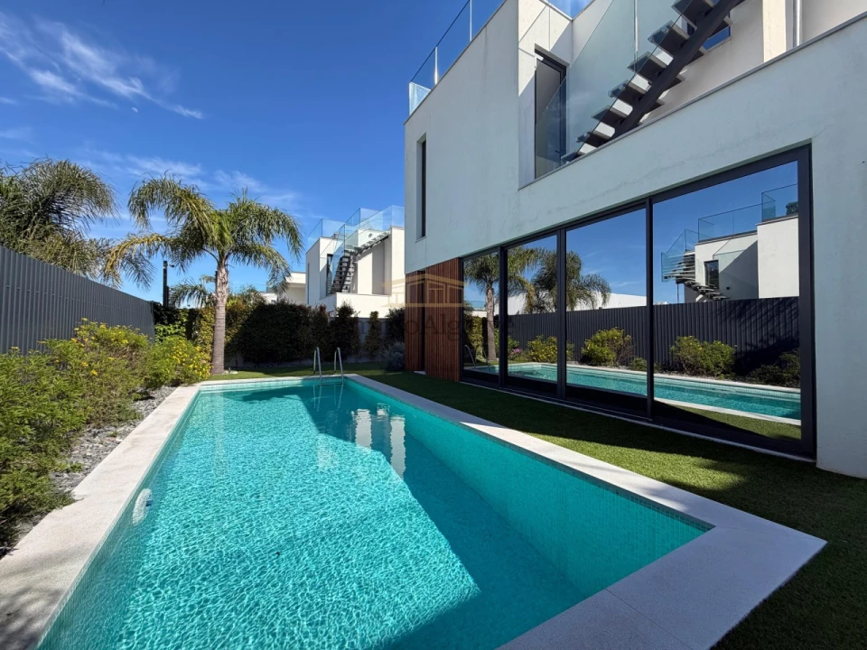 Moradia T3 para Venda em Albufeira e Olhos de Água Foto 28