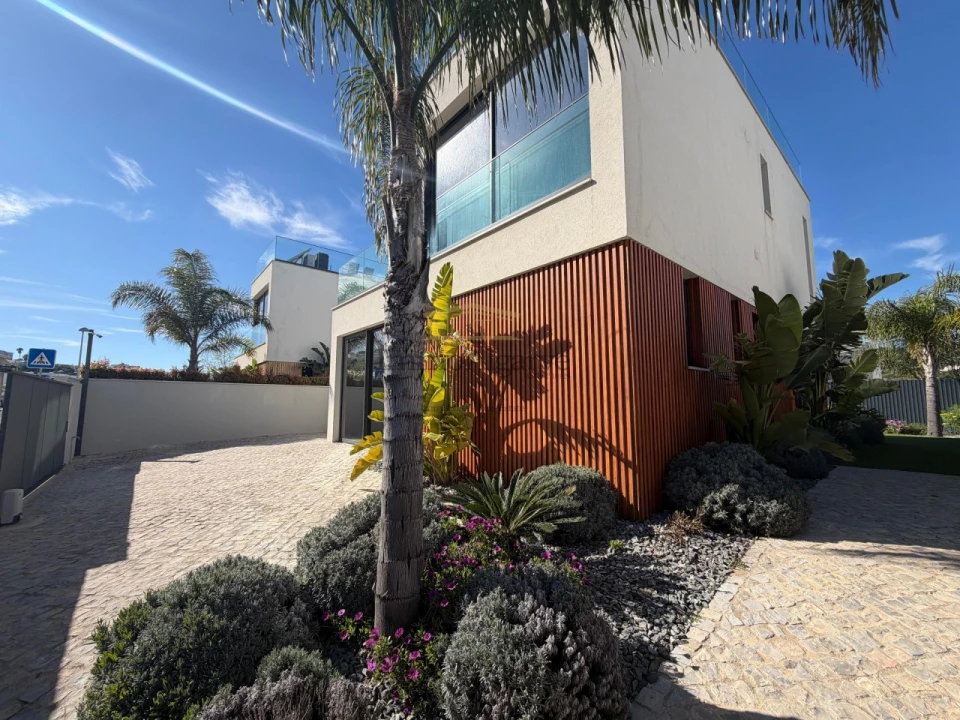 Moradia T3 para Venda em Albufeira e Olhos de Água Foto 32