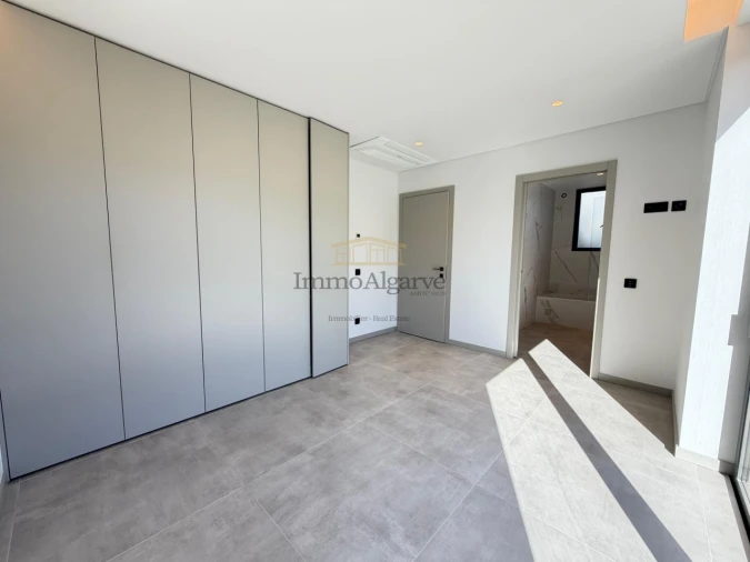 Moradia T3 para Venda em Albufeira e Olhos de Água Foto 14