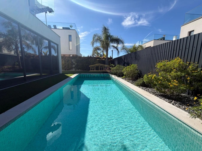 Moradia T3 para Venda em Albufeira e Olhos de Água Foto 27