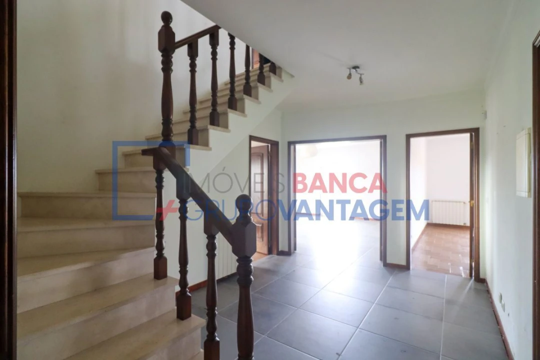 Moradia T4 para Venda em Ramalhal Foto 19