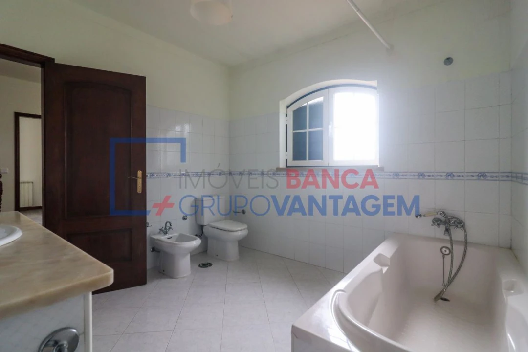 Moradia T4 para Venda em Ramalhal Foto 23