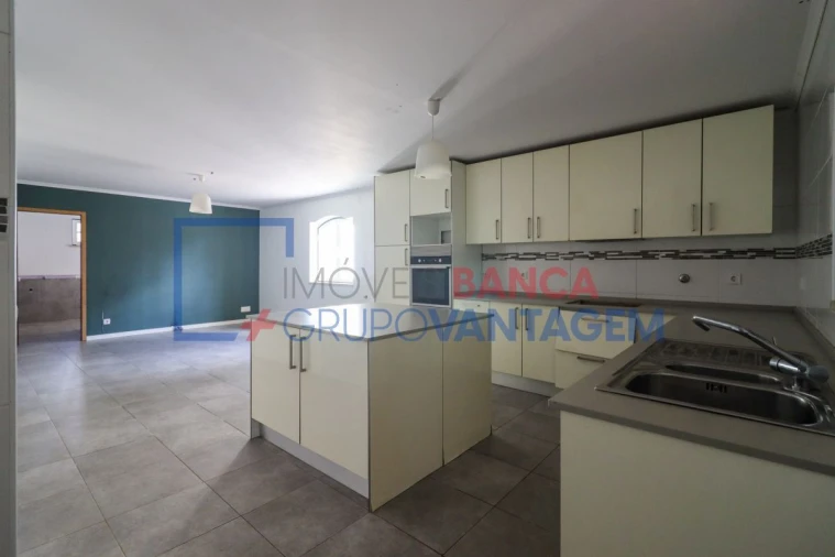 Moradia T4 para Venda em Ramalhal Foto 14