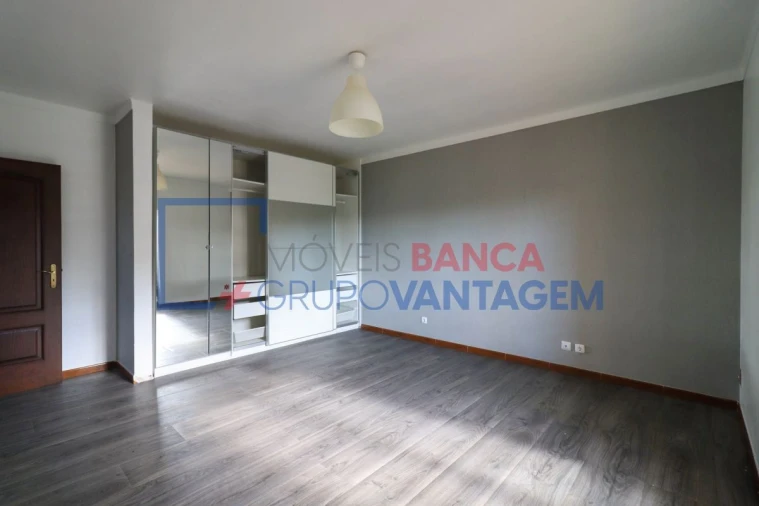 Moradia T4 para Venda em Ramalhal Foto 26