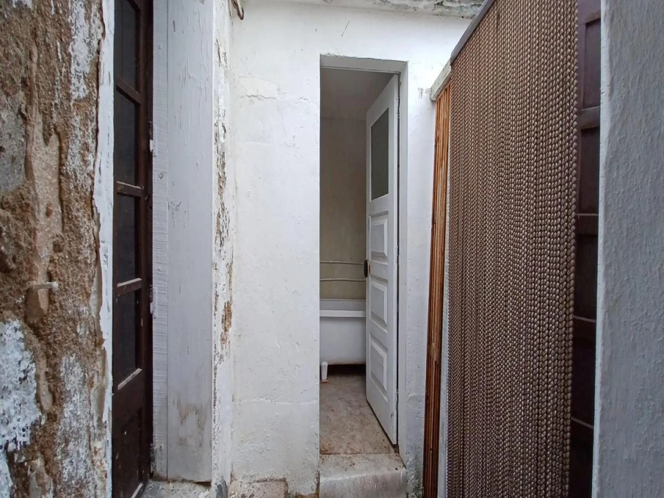 Moradia T2 para Venda em Alguber Foto 4