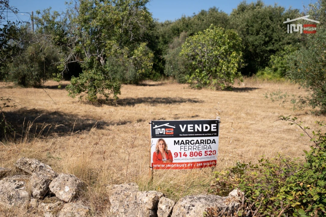 Terreno para Venda em Nossa Senhora das Misericordias Foto 1