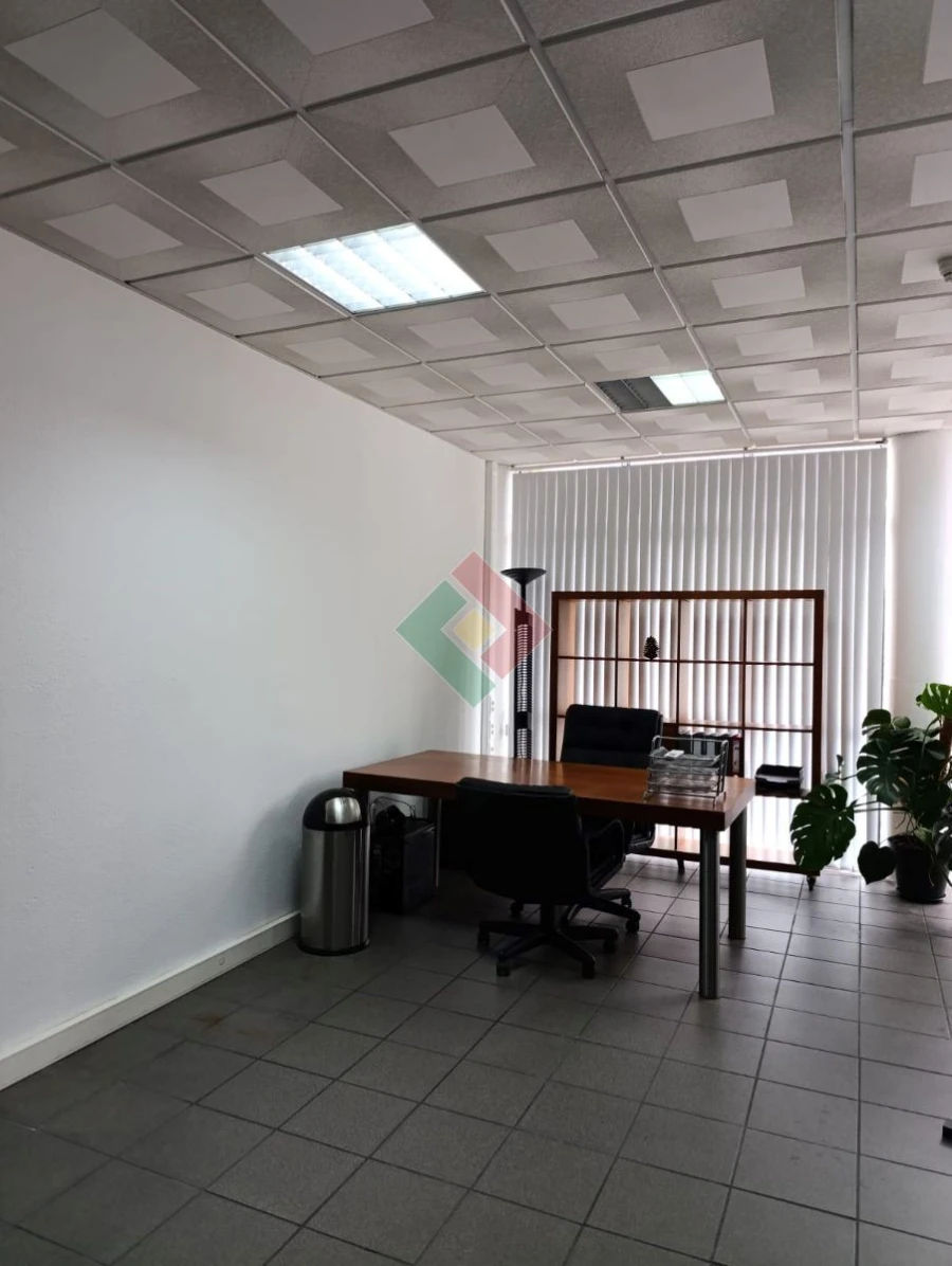 Loja para Arrendamento em Sé e São Lourenço Foto 15