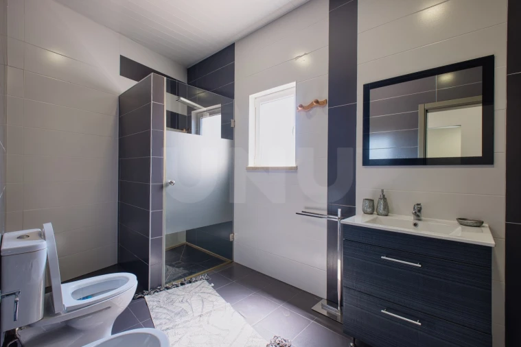 Moradia T4 para Venda em Painho e Figueiros Foto 43