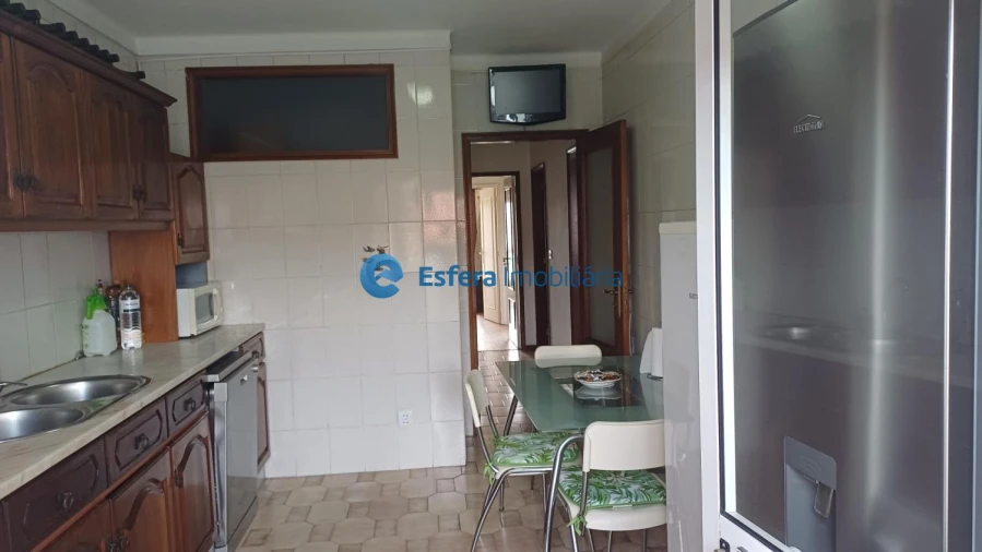 Apartamento T2 para Venda em Cidade da Maia Foto 3
