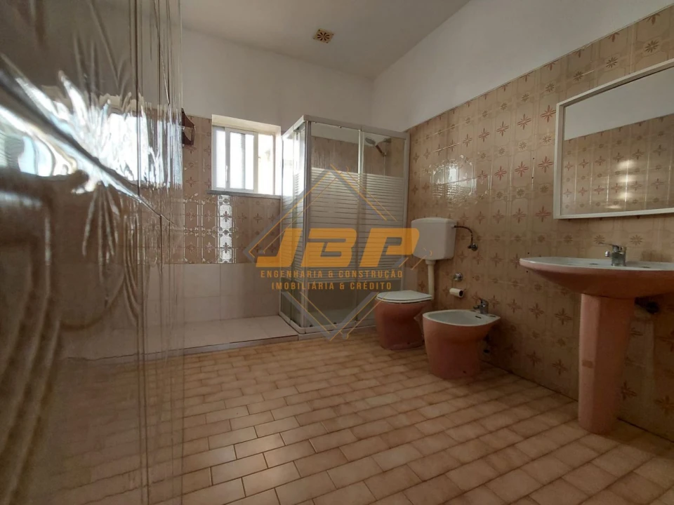 Apartamento T2 para Arrendamento em Aljubarrota Foto 14