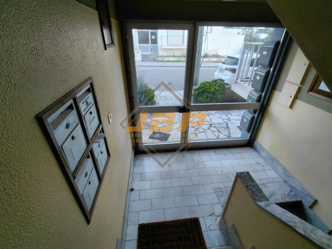 Apartamento T2 para Arrendamento em Aljubarrota Foto 18