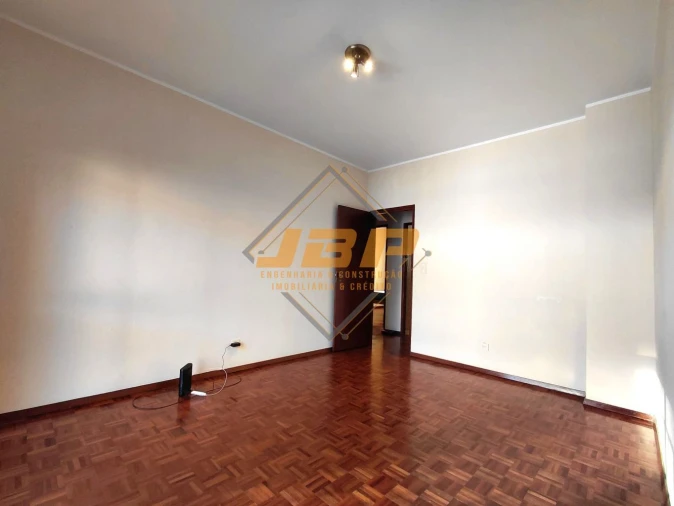 Apartamento T2 para Arrendamento em Aljubarrota Foto 9