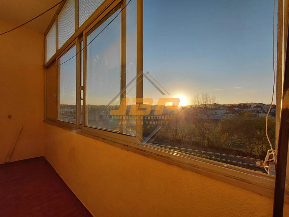 Apartamento T2 para Arrendamento em Aljubarrota Foto 6