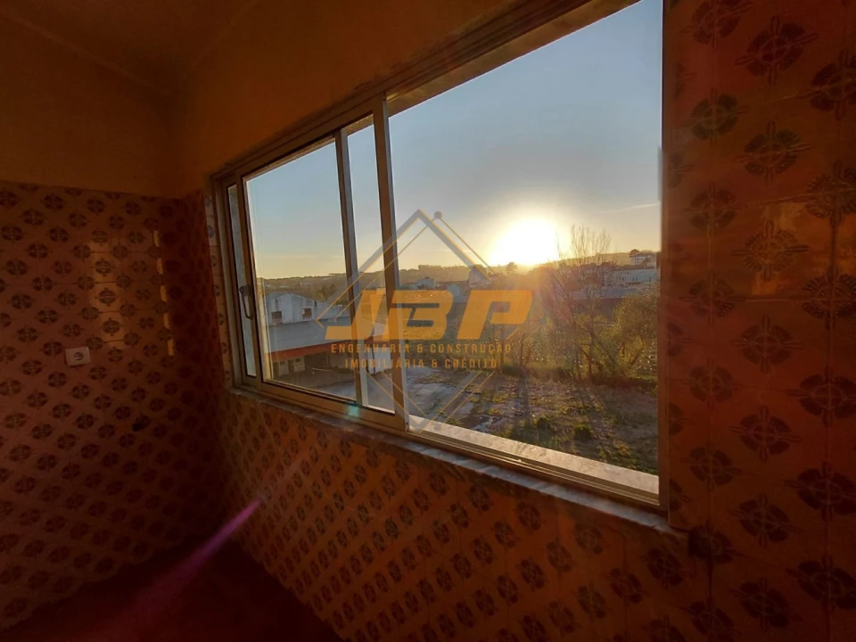 Apartamento T2 para Arrendamento em Aljubarrota Foto 5