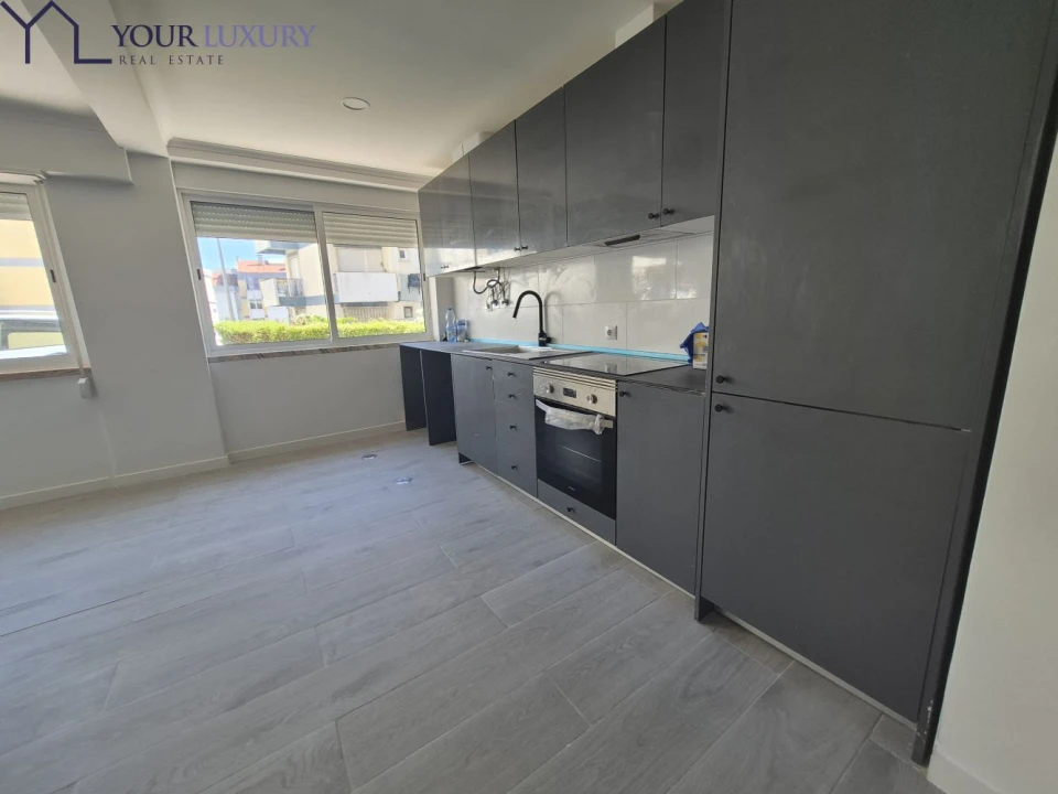 Apartamento T2 para Venda em Póvoa de Santo Adrião e Olival Basto Foto 6