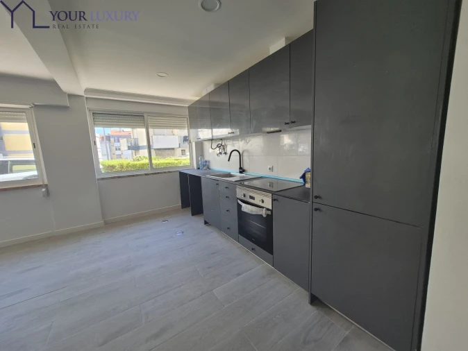 Apartamento T2 para Venda em Póvoa de Santo Adrião e Olival Basto Foto 8