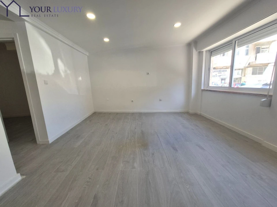 Apartamento T2 para Venda em Póvoa de Santo Adrião e Olival Basto Foto 26