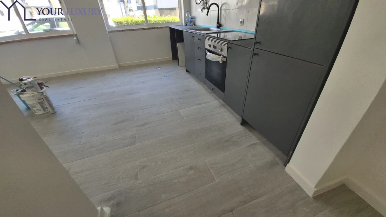 Apartamento T2 para Venda em Póvoa de Santo Adrião e Olival Basto Foto 27