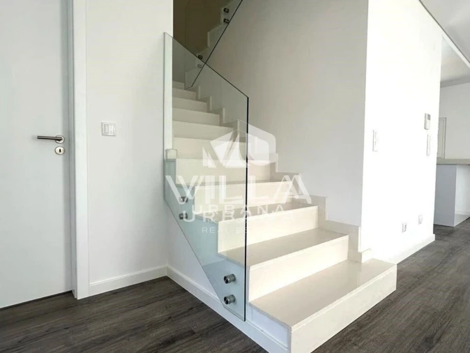 Moradia T4 para Venda em Fernao Ferro Foto 23