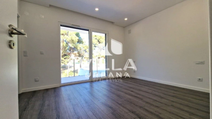 Moradia T4 para Venda em Fernao Ferro Foto 19