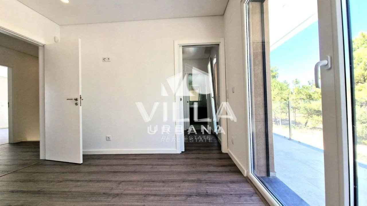 Moradia T4 para Venda em Fernao Ferro Foto 7