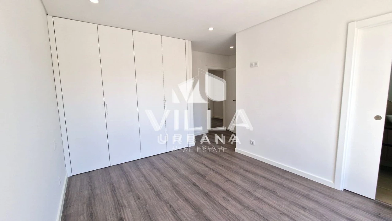 Moradia T4 para Venda em Fernao Ferro Foto 22